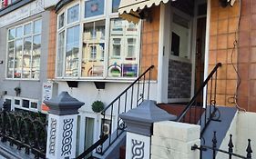 Rutlands Blackpool 3*